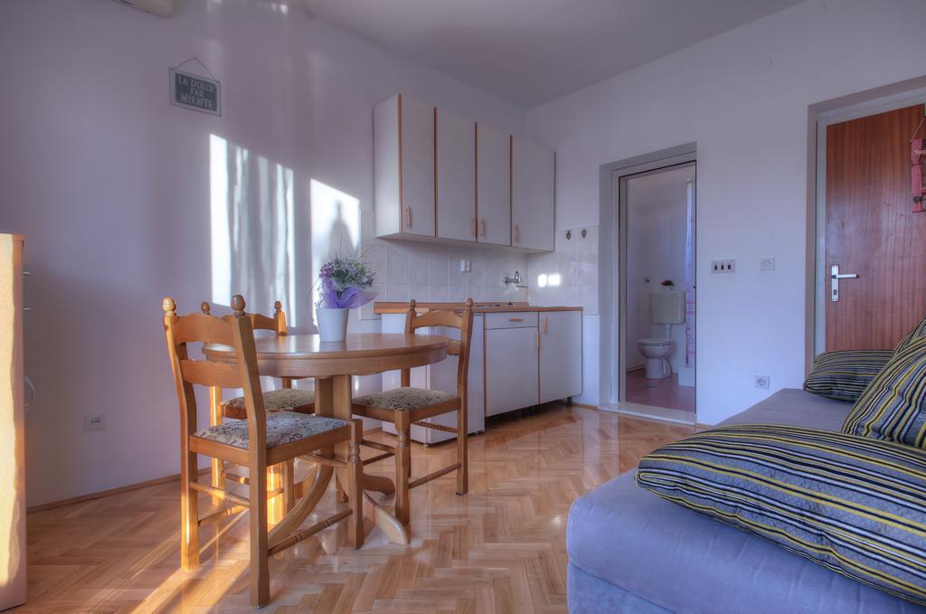 Apartments Irena Jezera Zimmer foto